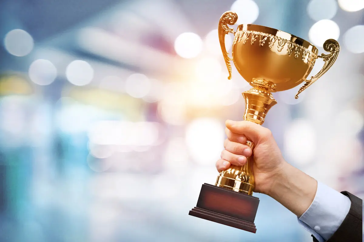 成果発表や表彰式での活用