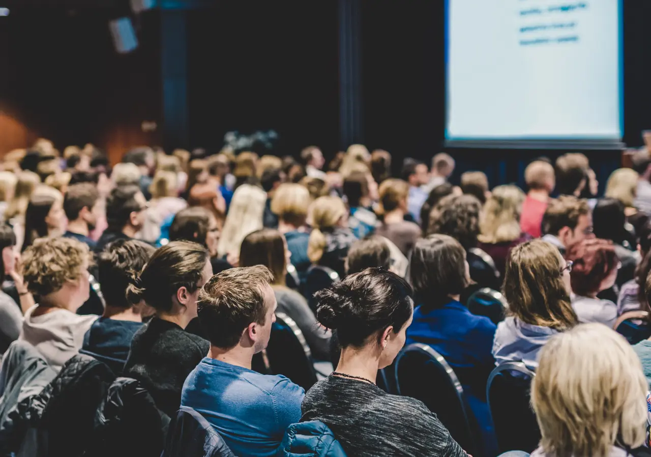 動画の利用場所までヒアリング