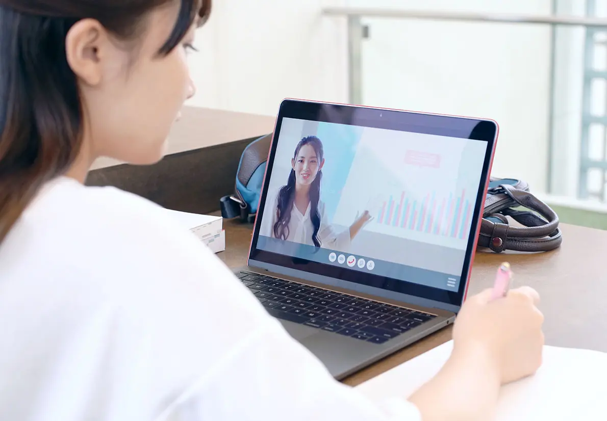 研修動画の制作