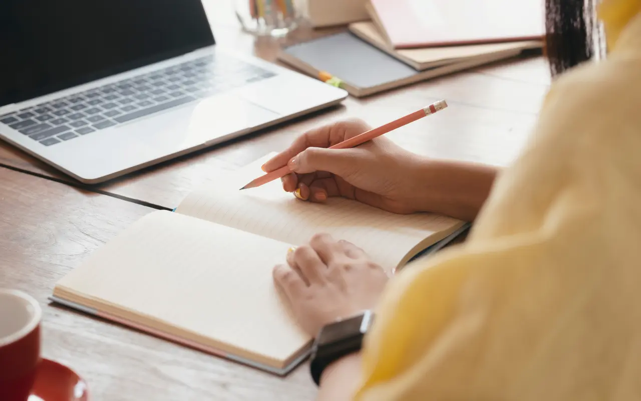 動画は講義形式よりも学習の定着率が高い